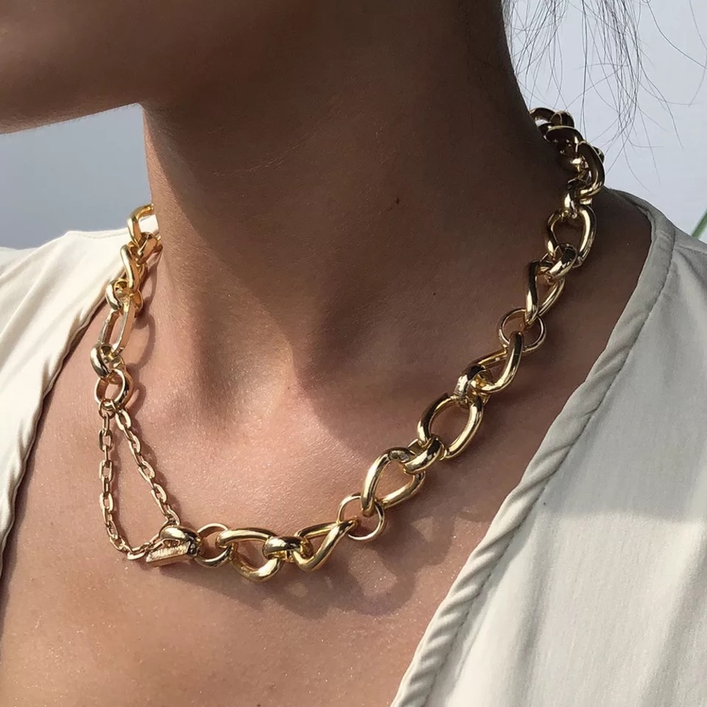 Irregular Golden Chain Necklace - Picture 3 of 7